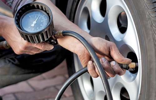 تنظیم_باد_چرخ_ سرویس_دورهای_خودرو _اقای_مکانیک